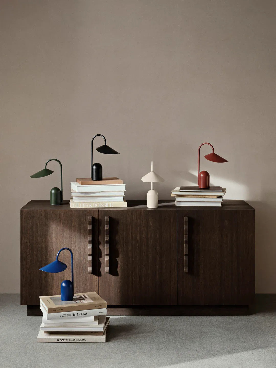 Ferm Living Arum Portable Lamp – Lampe portable design (Noir, Vert, Bleu)
