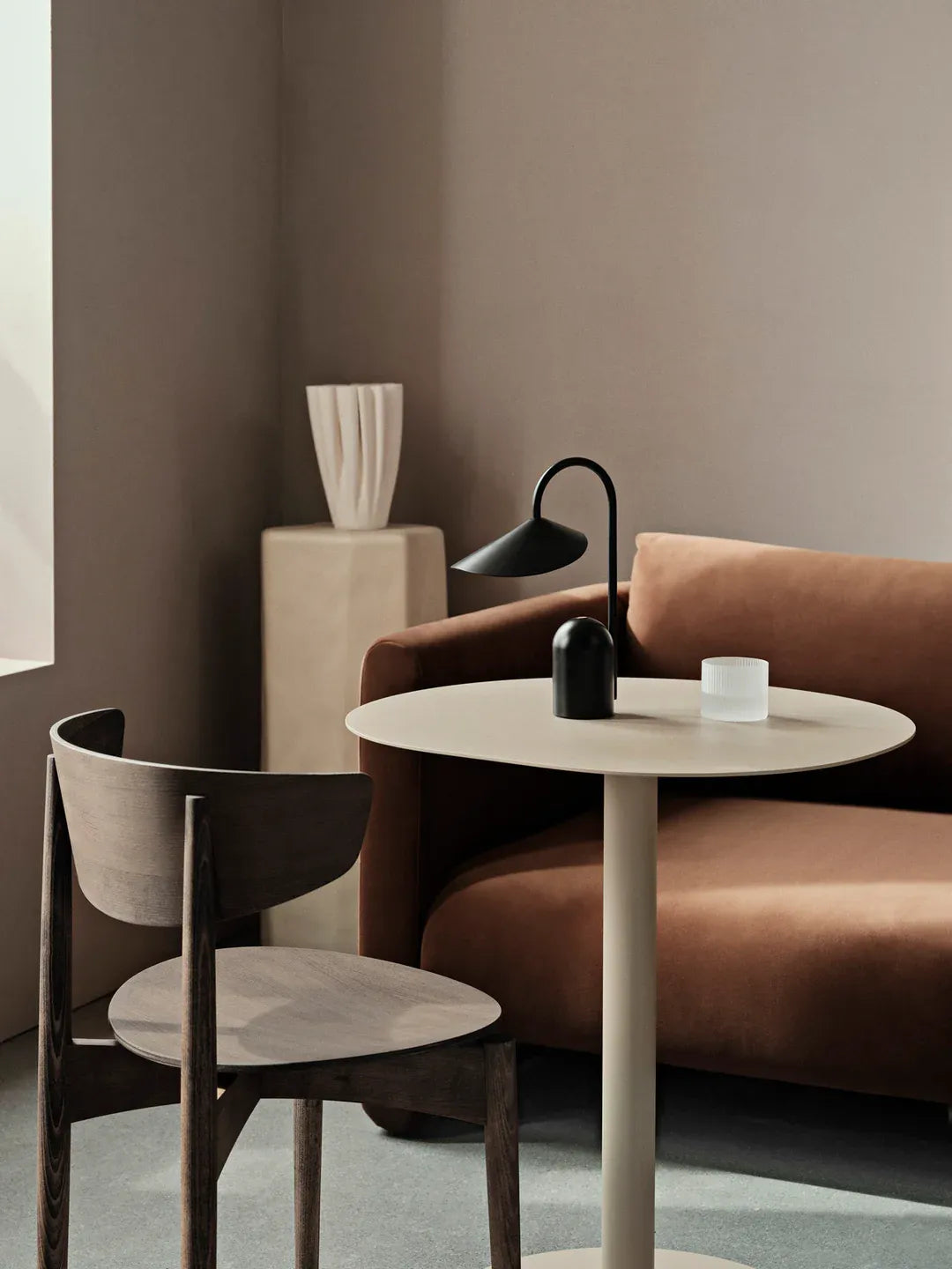 Ferm Living Arum Portable Lamp – Lampe portable design (Noir, Vert, Bleu)